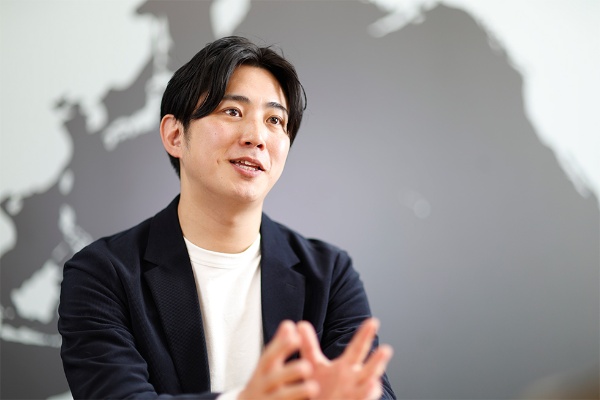 増岡氏