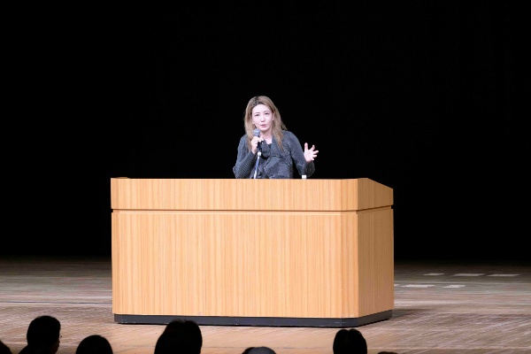 「京都のコミュニケーションは洗練されている」と語る中野氏(写真 中山博喜)