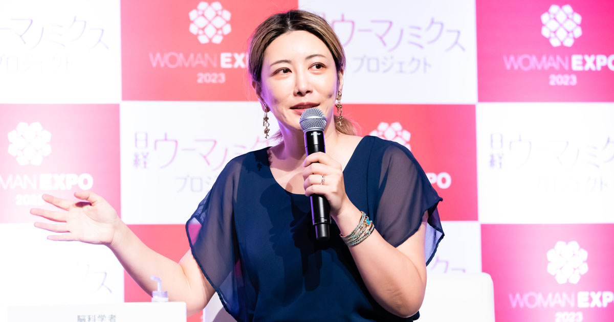 <span class="fontBold">中野信子さん/脳科学者</span> 東京都生まれ。脳科学者、医学博士。東日本国際大学教授、森美術館理事。2008年東京大学大学院医学系研究科脳神経医学専攻博士課程修了。脳や心理学をテーマに研究や執筆の活動を精力的に行う。著書に『エレガントな毒の吐き方』(日経BP)、『脳の闇』(新潮新書)、『世界の「頭のいい人」がやっていることを1冊にまとめてみた』(アスコム)など。聞き手は、日経BOOKSユニット第1編集部・宮本沙織