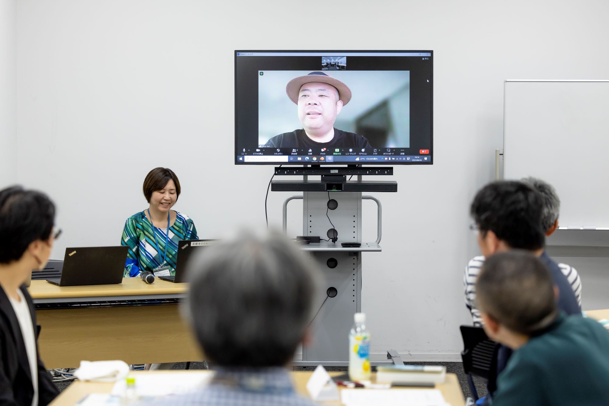 孫さんから投げかけられた思わぬ問いかけに参加者もびっくり
